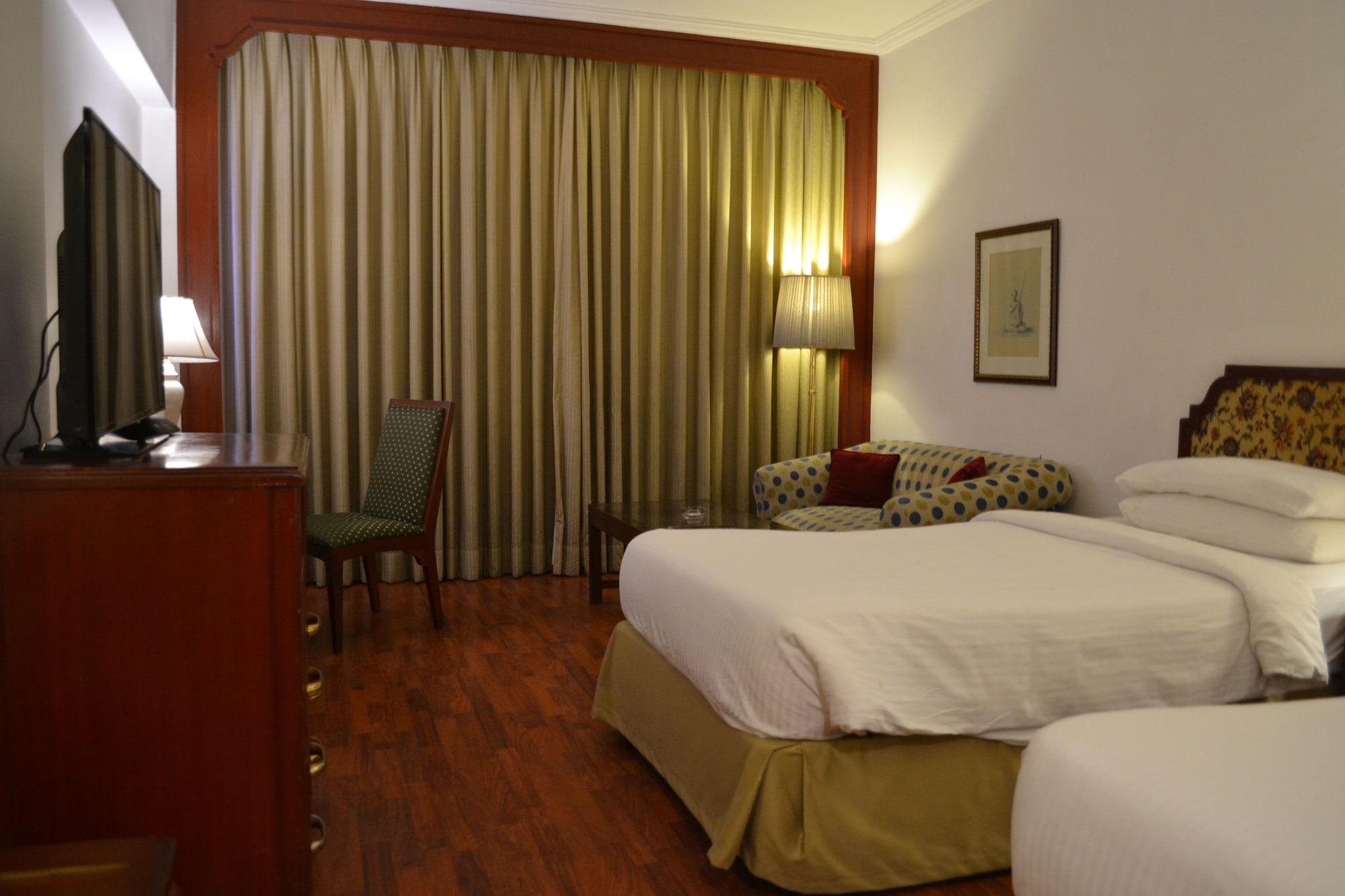 Taj Banjara Hotel Hyderabad Exterior foto A room at the hotel